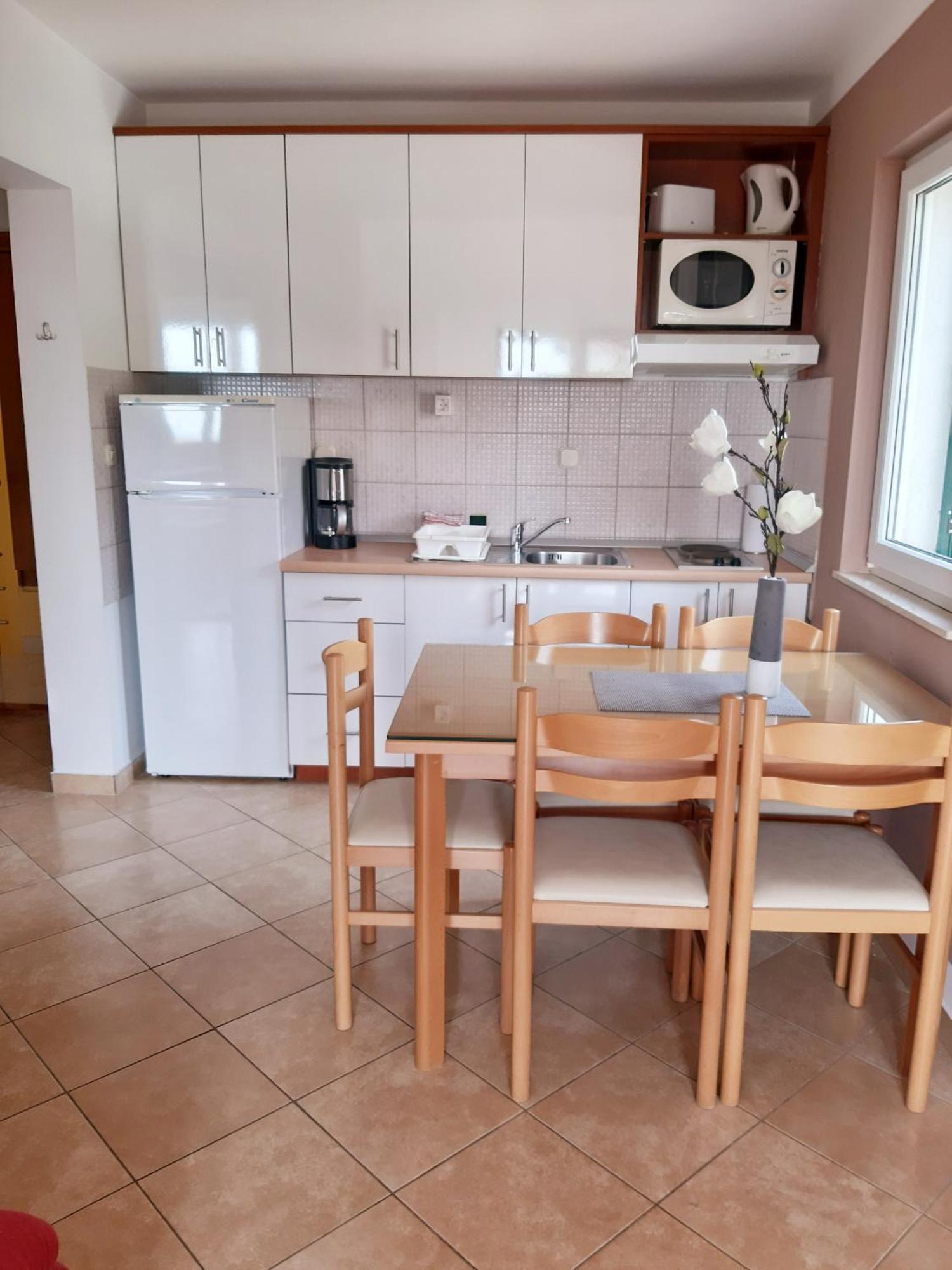 Vila Maslina Apartments Mit Pool Und Garten Nahe Am Strand Tucepi Room photo