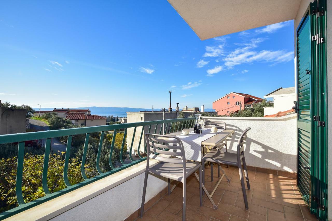 Vila Maslina Apartments Mit Pool Und Garten Nahe Am Strand Tucepi Exterior photo